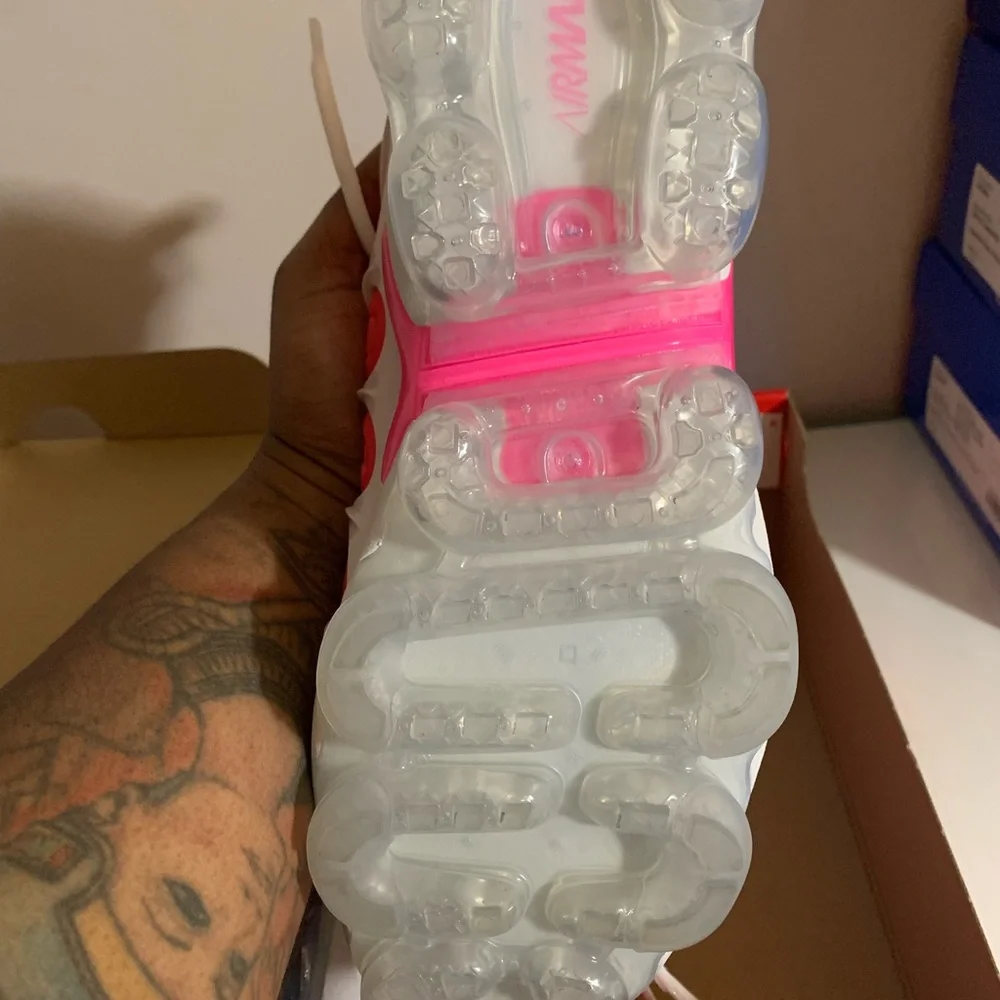 Nike Air VaporMax Plus - Picture 3 of 6